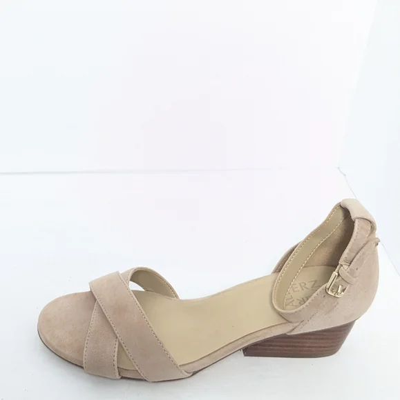 NWOT Naturalizer suede sandals - Picture 2 of 16